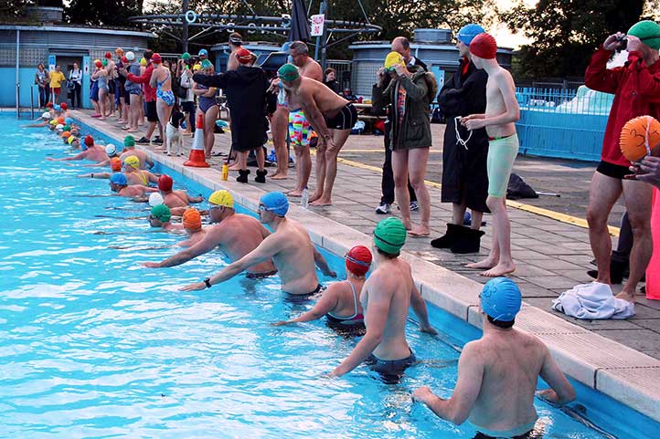 Brockwell Lido Swimmers go to Tooting
